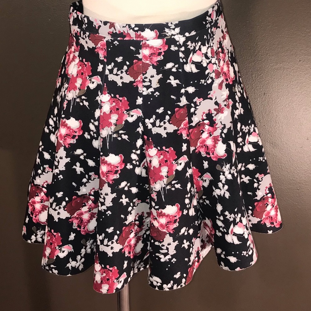 Abercrombie floral skater skirt-Medium